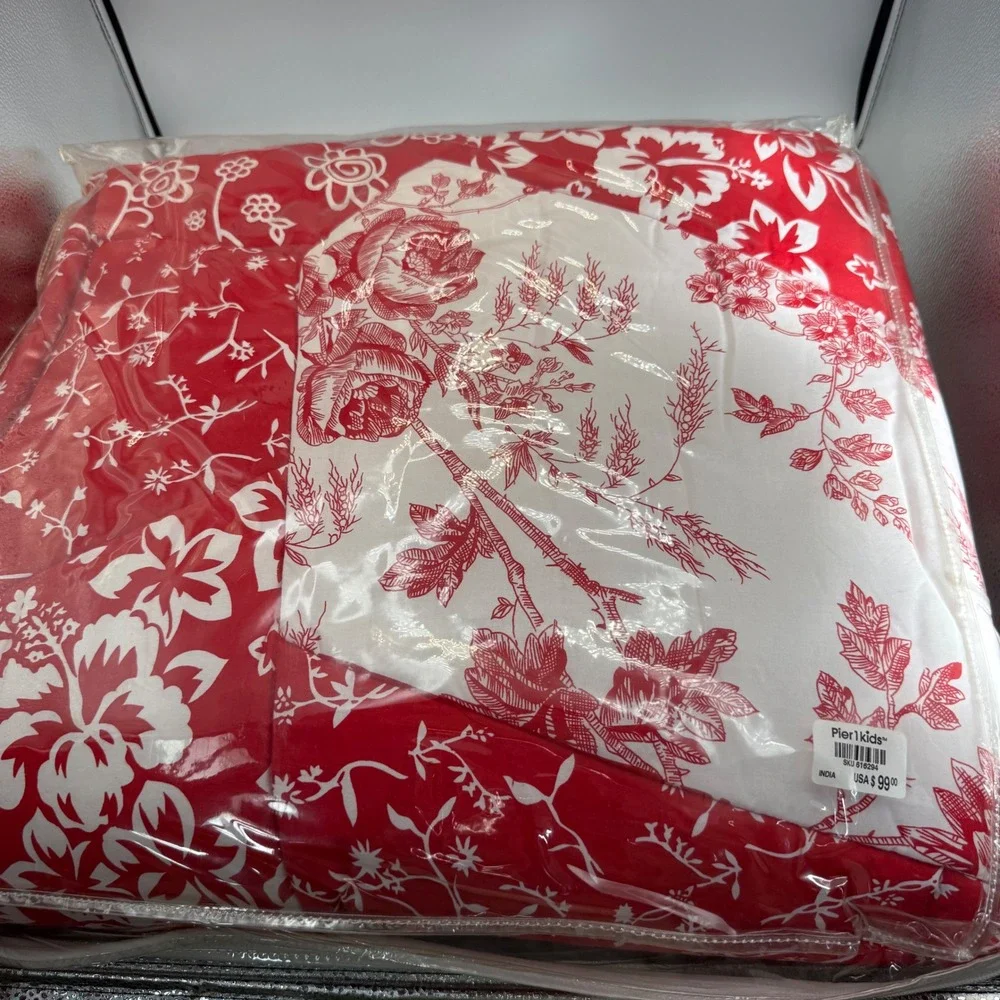 Pier 1 Kids Patchwork Craze Hugger Twin Red White Floral Toile Cotton Bedding